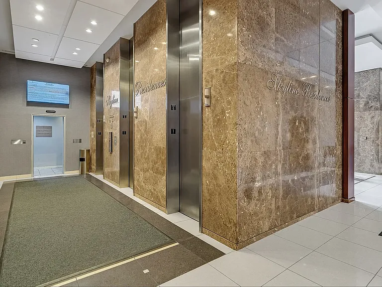 655 W Irving Park Rd #5305 — Photo 15