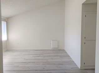 350 S Steckel Dr APT 6, Santa Paula, CA 93060