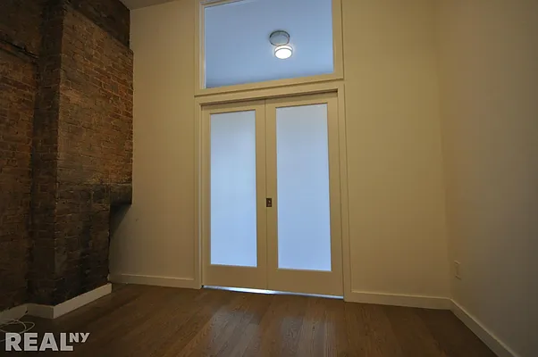 Rented by REAL New York | media 29