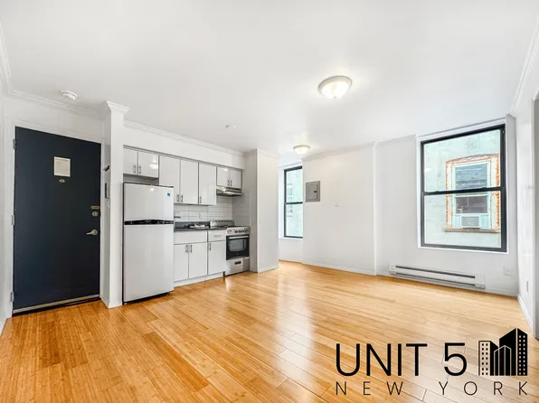 1928 Pacific Street image 1 of 8