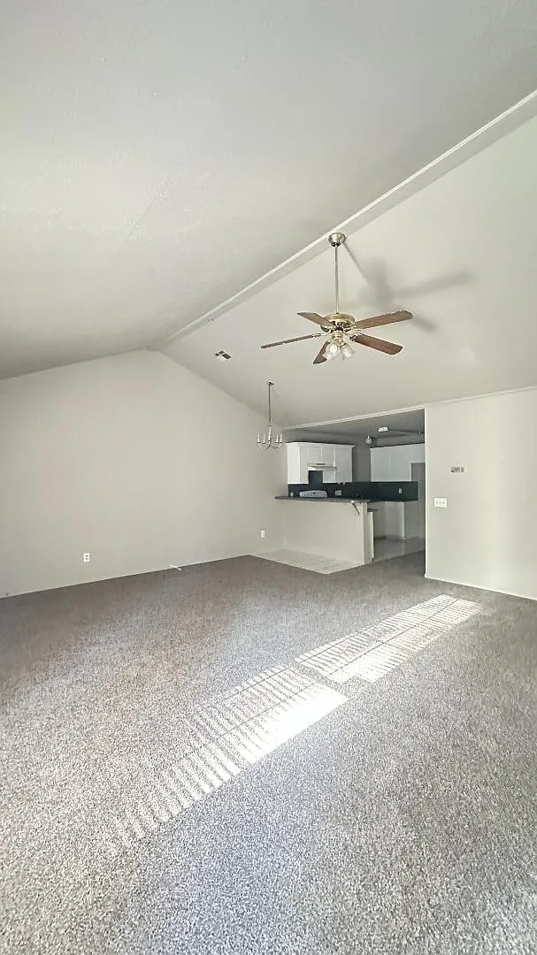 14117 SE 29th St - V — Photo 1