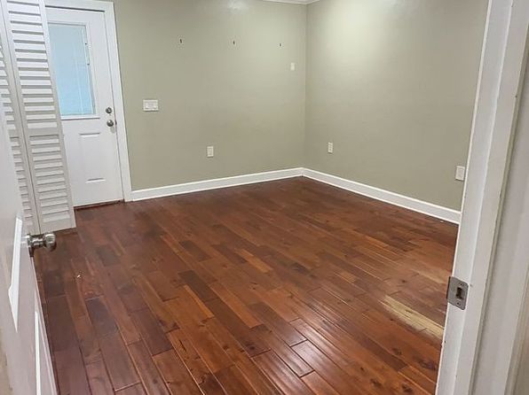 411 NW 4th St