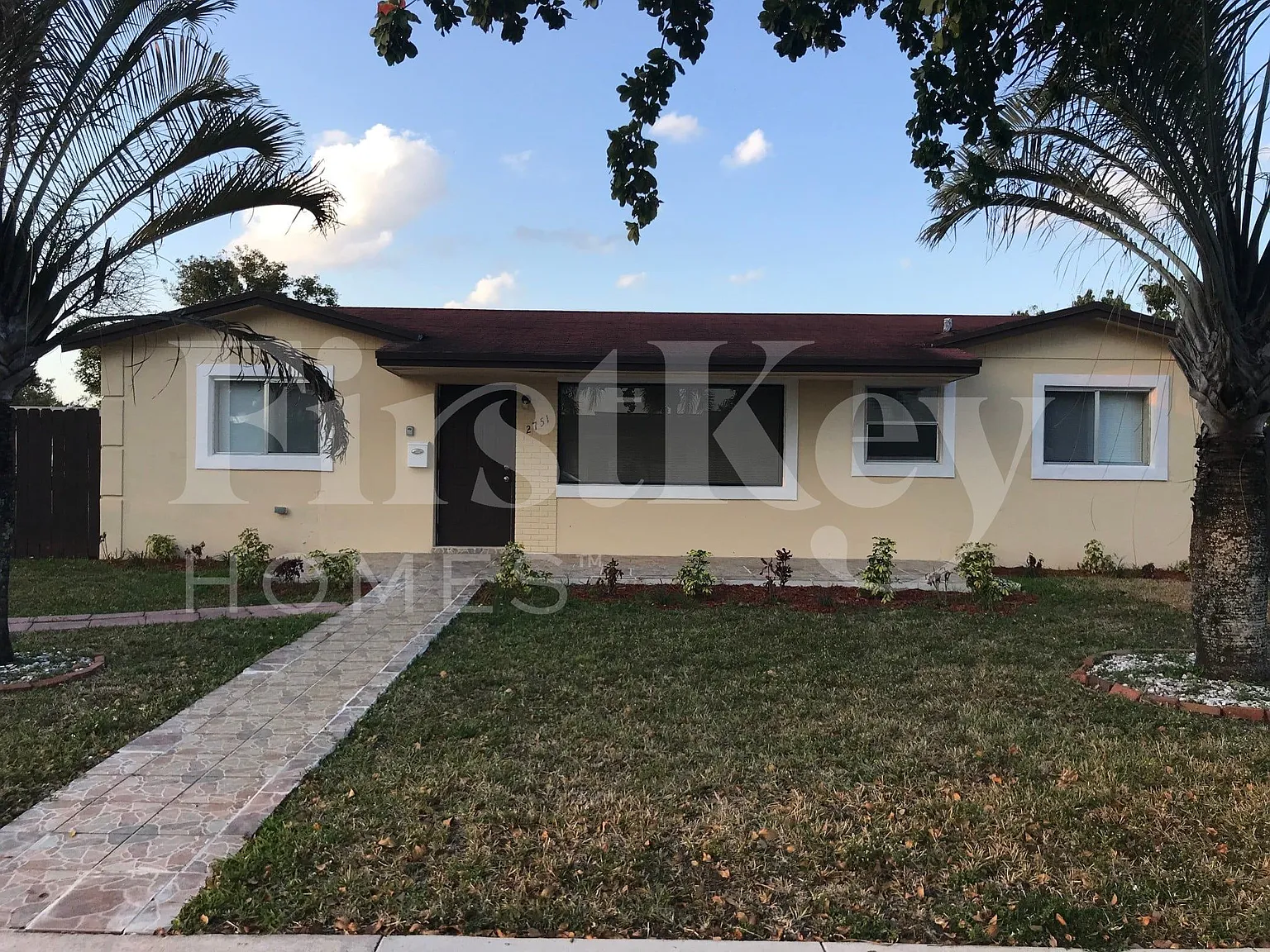4 bed, 2.0 bath, 1238 sqft, $3,105 — Photo 2