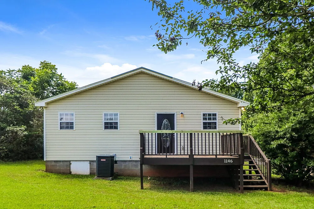 2 bed, 1.5 bath, 1504 sqft, $1,710 — Photo 1