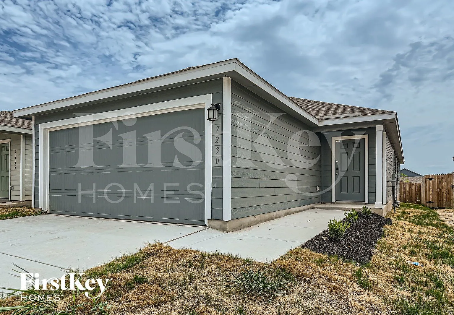 4 bed, 2.0 bath, 1800 sqft, $1,635 — Photo 2
