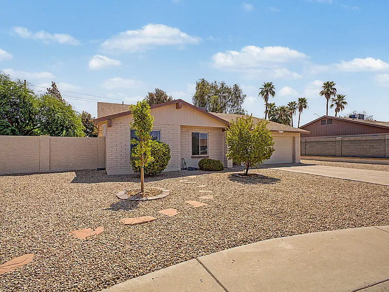 17213 N 35th Dr — Photo 35