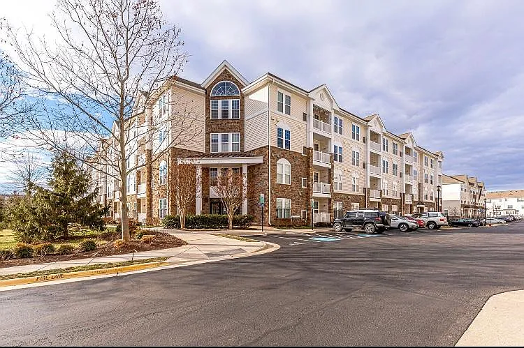 24701 Byrne Meadow Sq #108 — Photo 3
