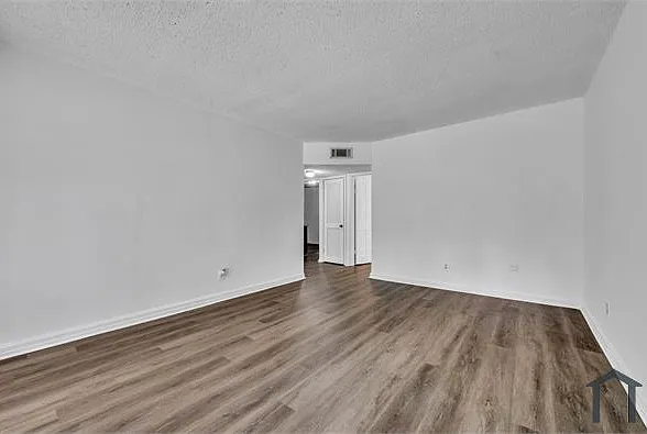 521 16th St SW #523 — Photo 4