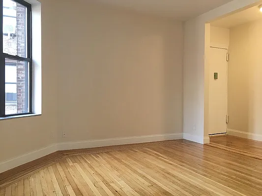 Rented by Legacy Realty Group NYC LLC | media 10