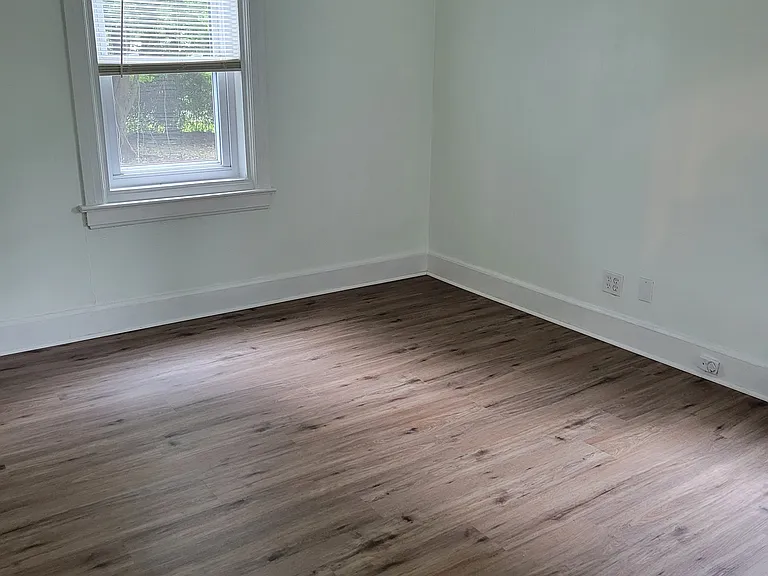 601 E 5th Ave — Photo 7