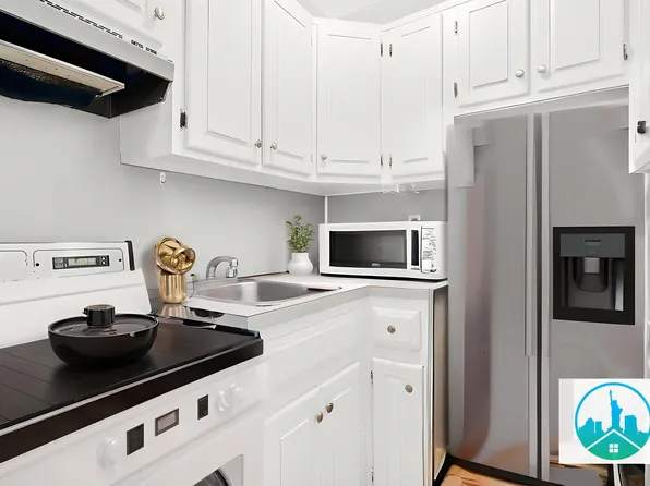 112 West 72nd Street image 4 of 8