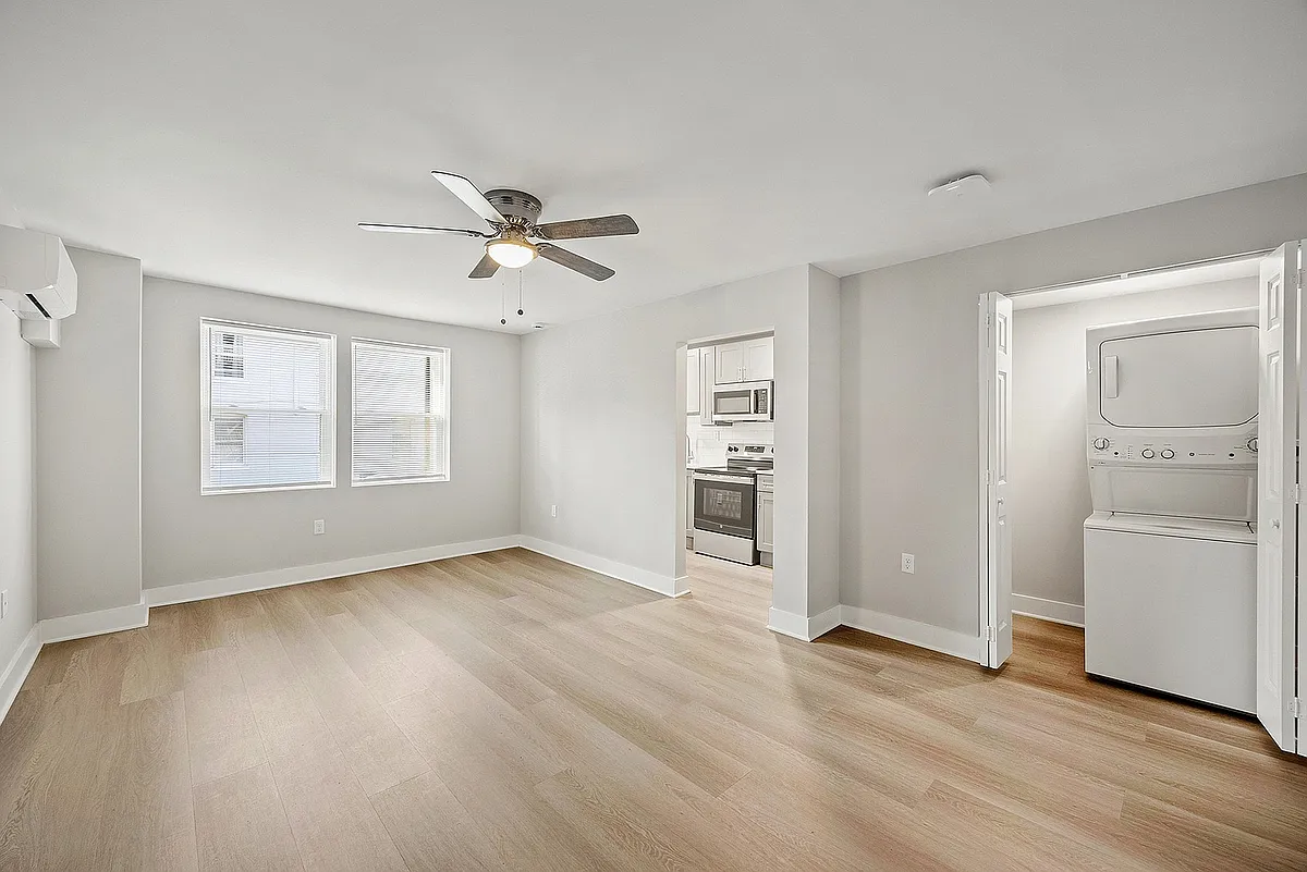 Renovated 1 Bedroom in 2621 Stuart Ave - Pierce Arrow Properties