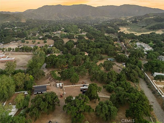 4th image of 26933 Sand Canyon Rd