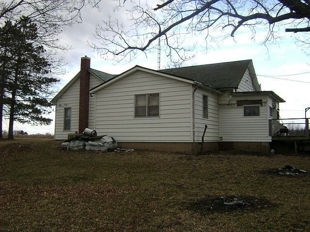 2nd image of 418 105th St