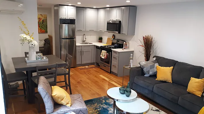 Rented by Skyline Group Real Estate | media 19