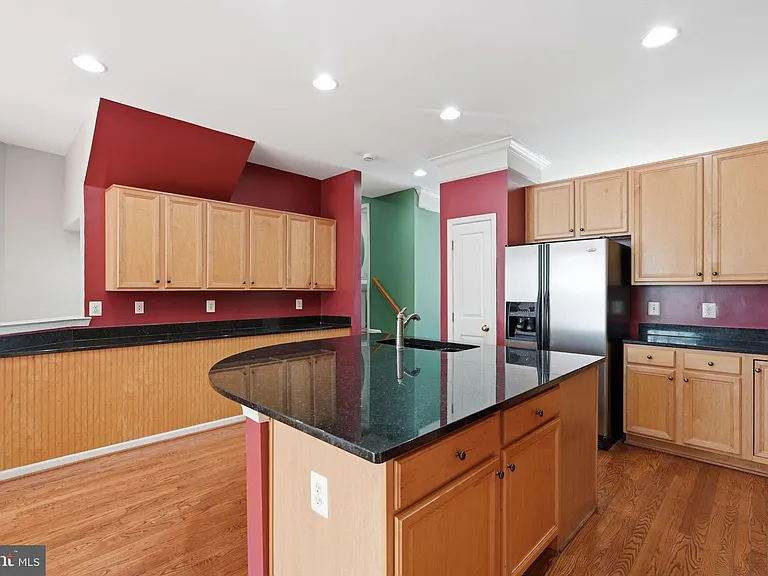 22862 Cartier Ter — Photo 4