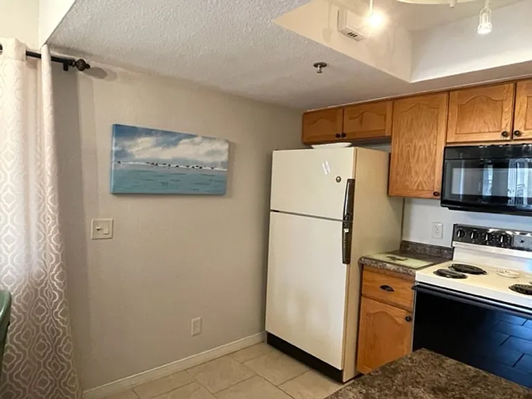 2085 Mesquite Ave — Photo 5