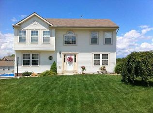 123 McCracken Dr, Monaca, PA 15061