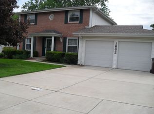 1662 Somerset Ridge Dr, Fenton, MO 63026