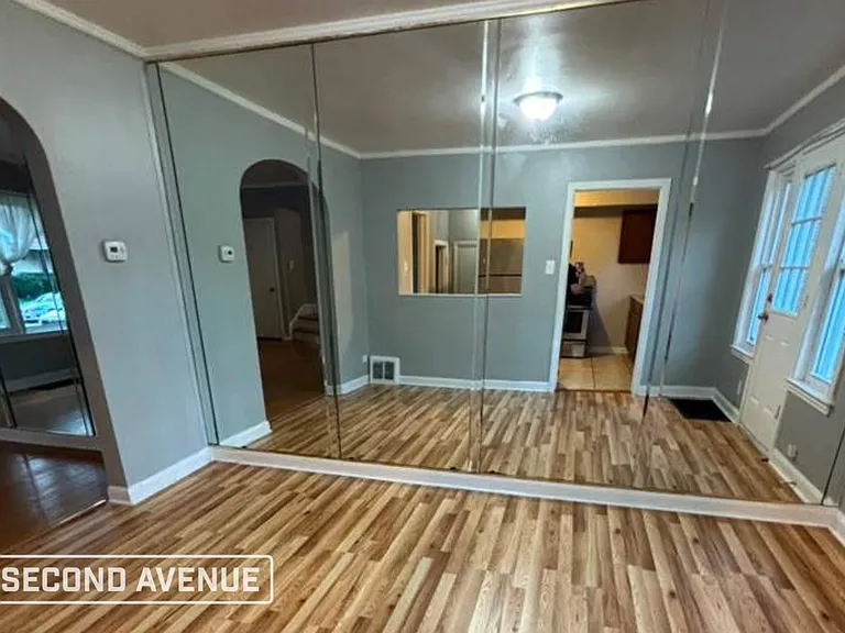 8925 S Laflin St — Photo 5