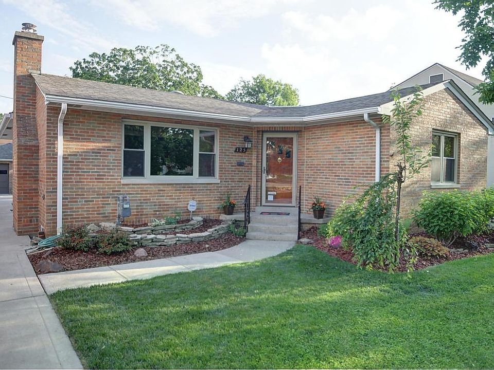 1st image of 125 Desantis Dr