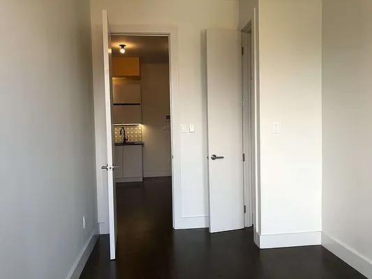 Rented by TheLocals LLC | media 50