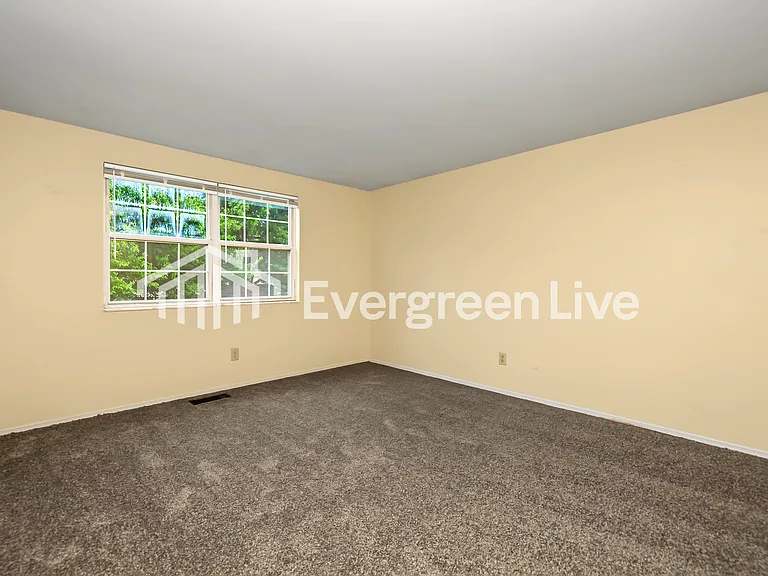 8441 Eagle Pass Dr — Photo 8