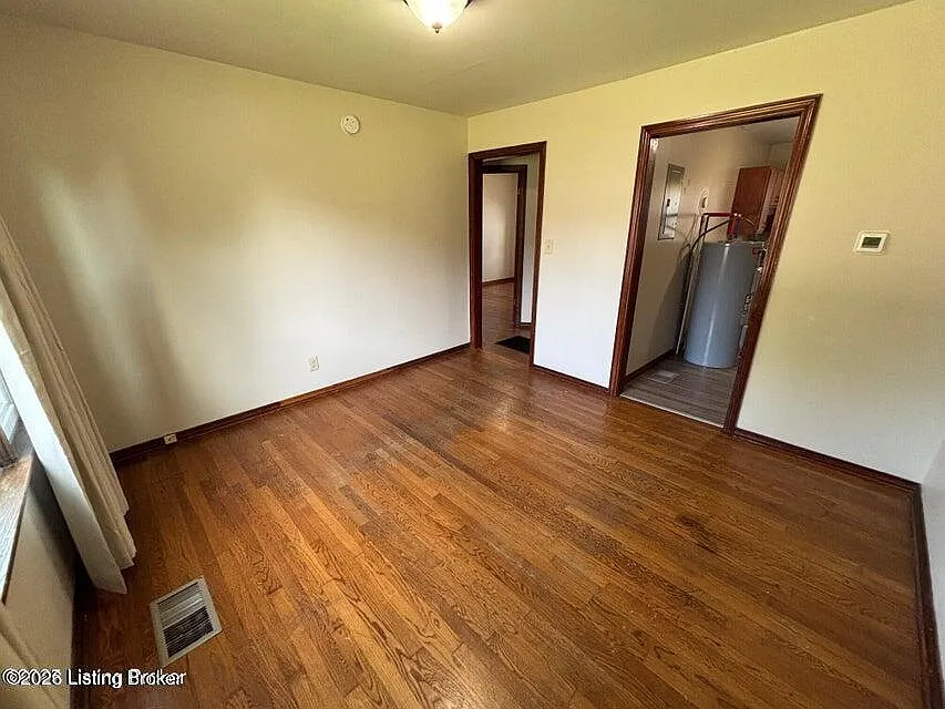 2 bed, 1.0 bath, 547 sqft, $880 — Photo 4