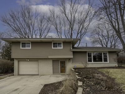 W161N9537 Blackfoot DR, Menomonee Falls, WI, 53051