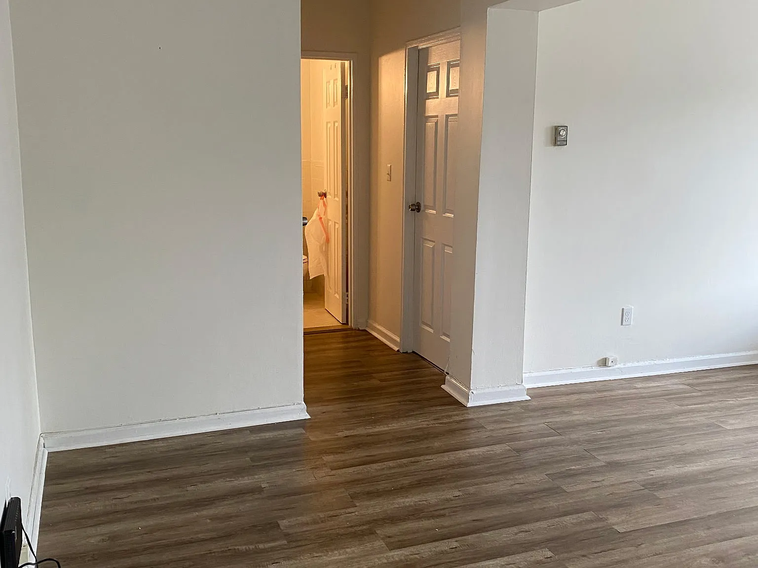 1 bed, 900 sqft, $2,050 — Photo 2