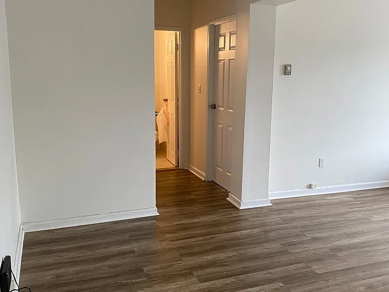 1160 Richmond Rd #5G — Photo 2