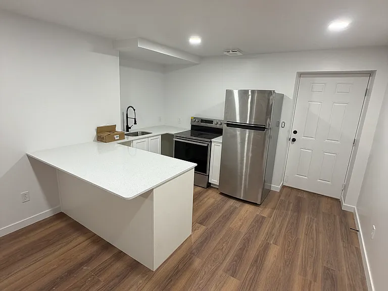 118 N 825 W #B — Photo 1
