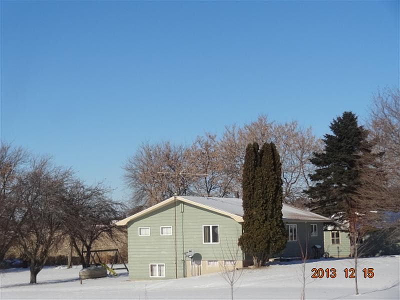 2nd image of 689 County Rd E