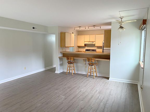 4th image of 1002 Linden Ave Unit S112-112-s112