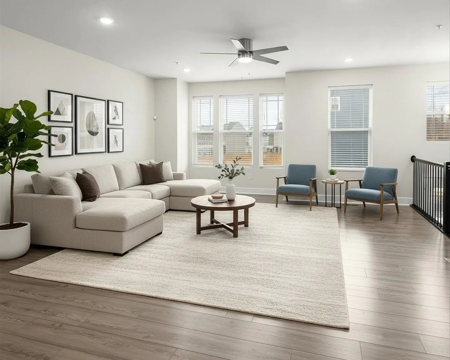 5 bed, 5.0 bath, 3020 sqft, $3,000 — Photo 3