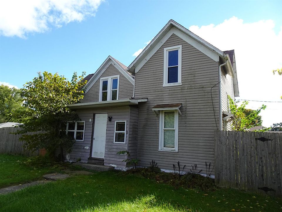 1st image of 406 E Water St