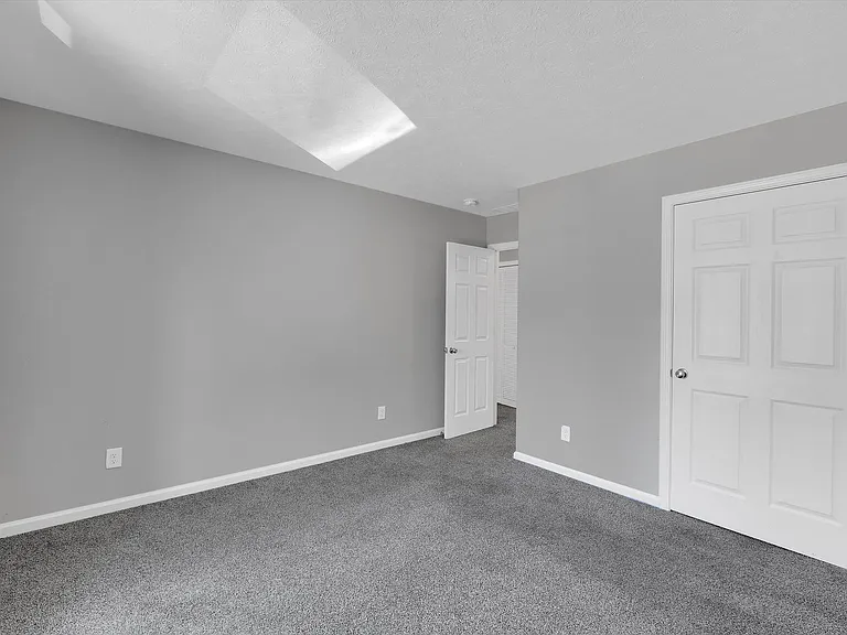 Cedar Chase Apartments — Photo 38