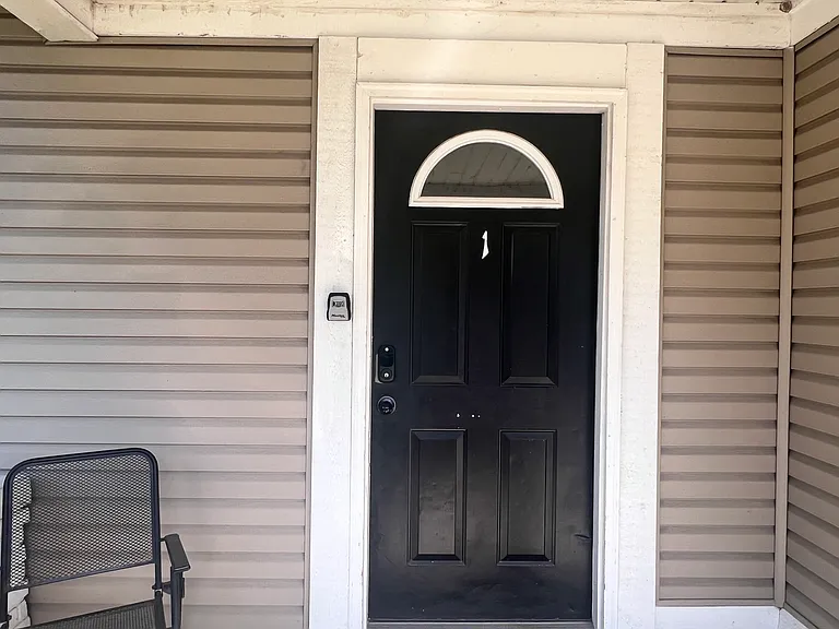 2407 N Capitol Ave #1 — Photo 3