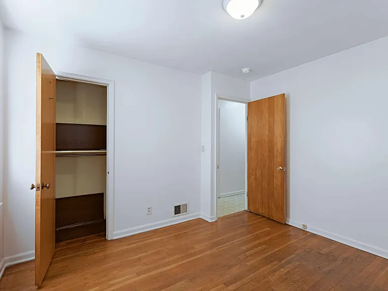 940 S 48th St — Photo 15