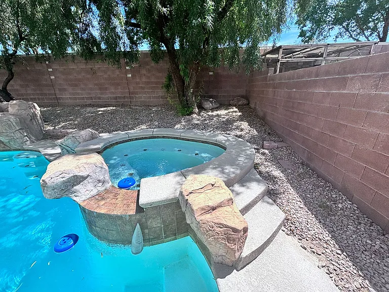 3117 Greenfriar Ave — Photo 6