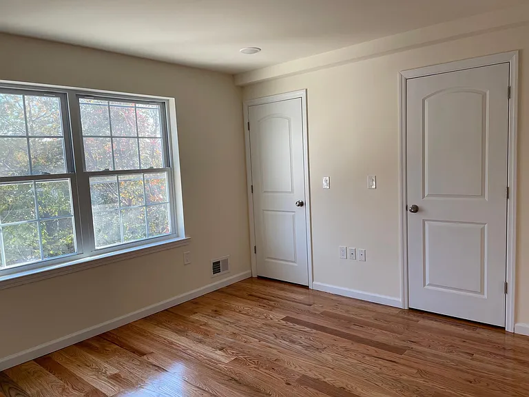 720 Bergen St #1 — Photo 10