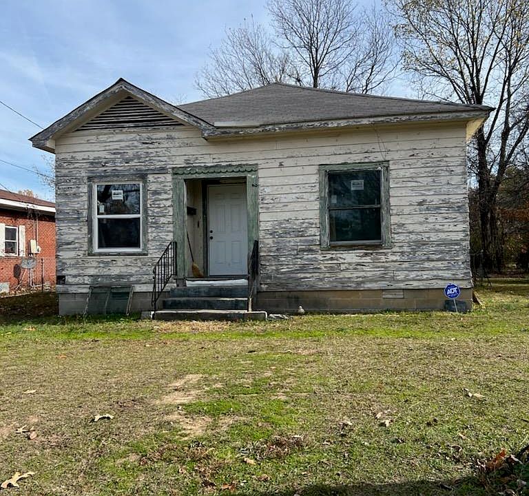 1st image of 1127 S Louisiana St