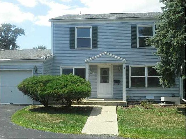1st image of 3748 Lakepointe Dr