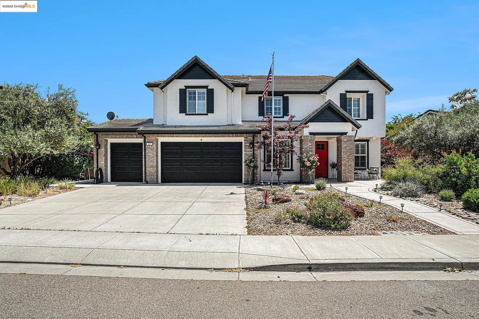 321 Lavender Way photo 1