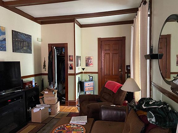 3rd image of 75 Caroline St APT 1A