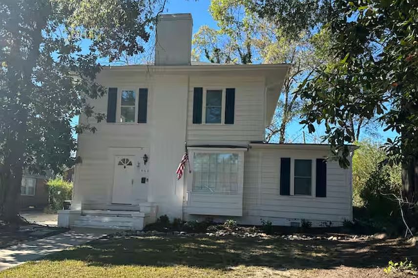 1st image of 408 Fountain Pl