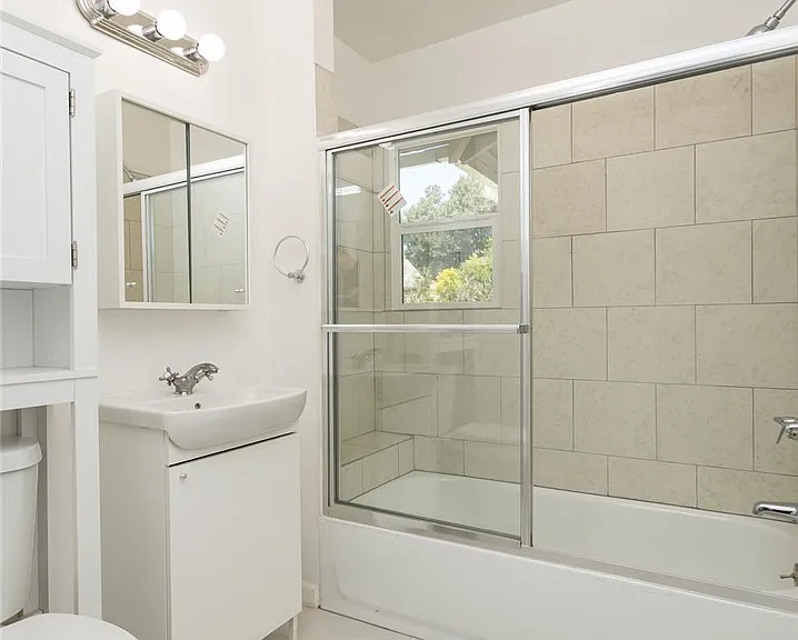 316 W Kenneth Rd — Photo 13