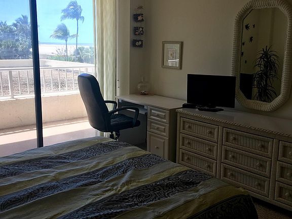 4th image of 380 Seaview Ct #3-209