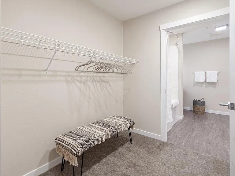 2x2 | Bedroom