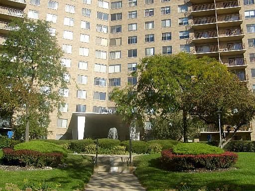 1st image of 6833 N Kedzie Ave APT 1409